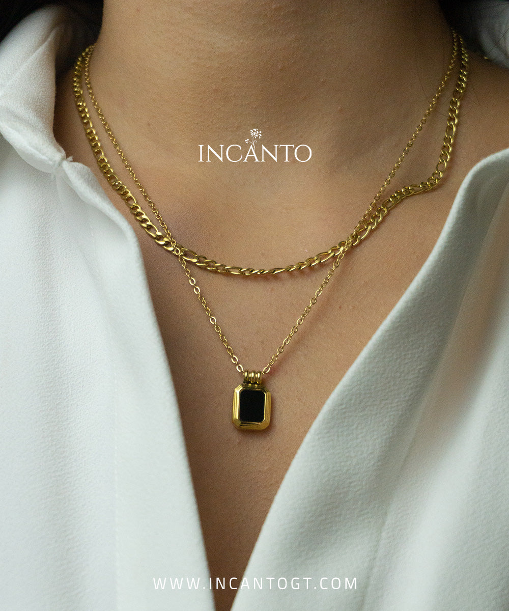 Collar Figaro y Cuadrado Negro GOLD
