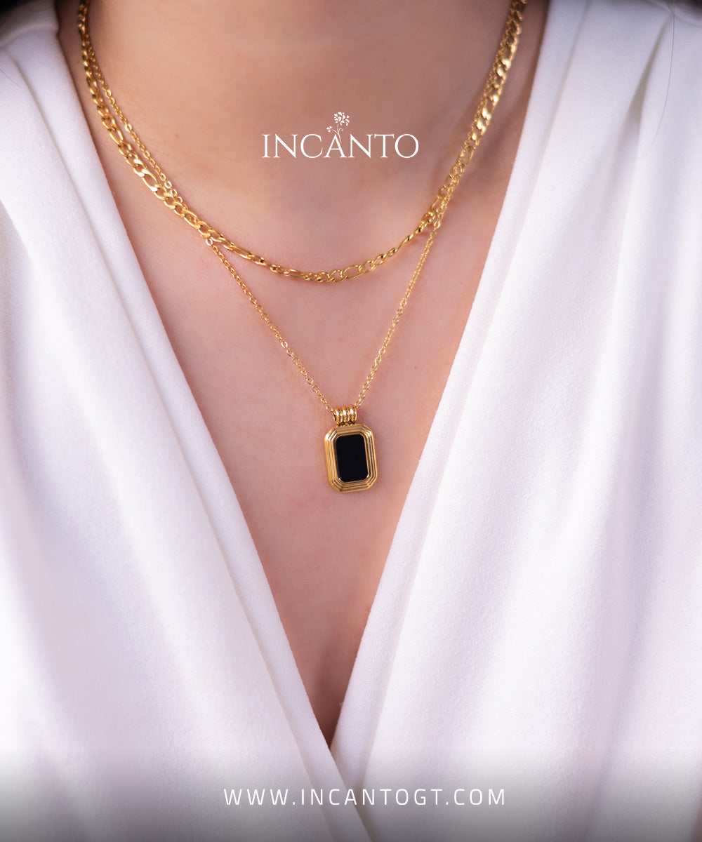 Collar Figaro y Cuadrado Negro GOLD