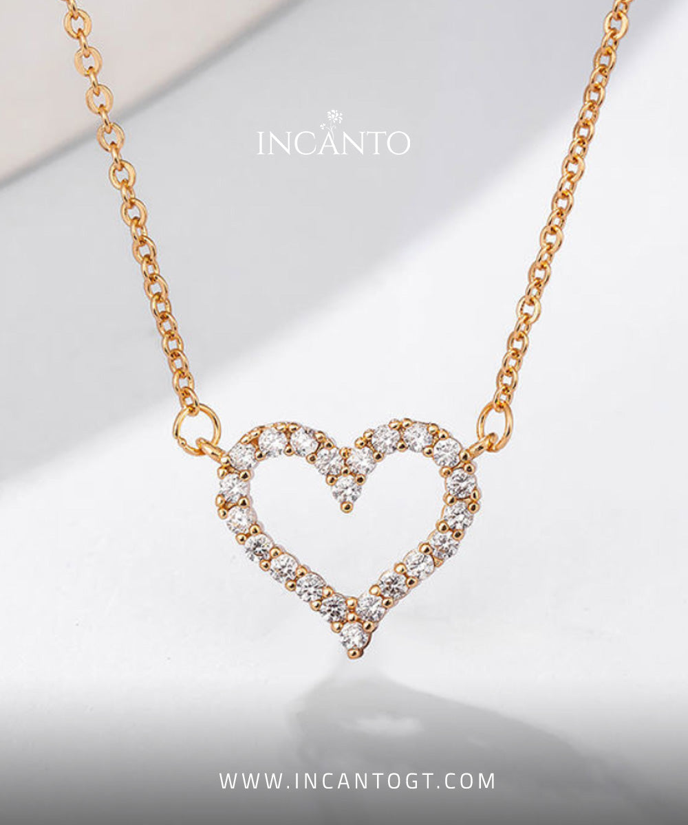 Collar De Corazón y Diamantes Gold